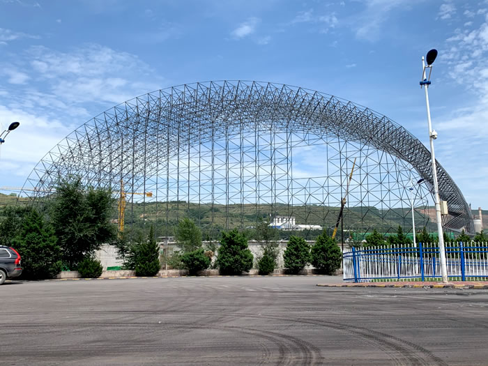 山寨礦儲煤棚網架施...